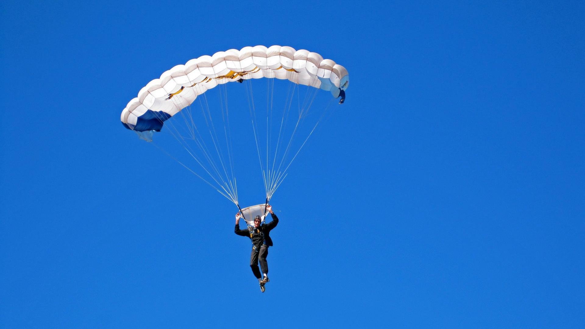 _科技+体育：装备革命引领未来运动新潮流_，装备器材革新