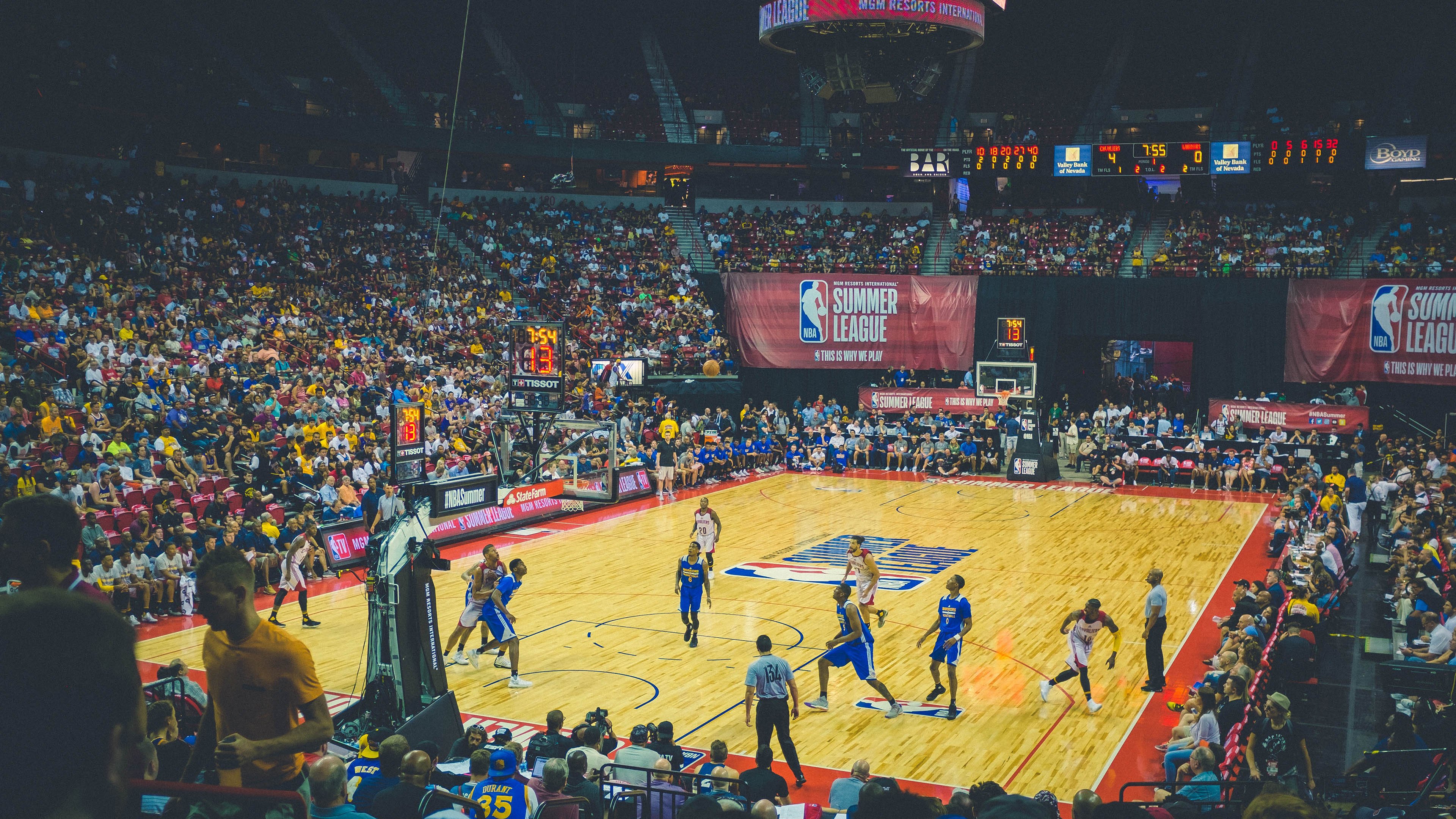 瑞典战队 Alliance 与丹麦战队 Fnatic 共同举办线上赛事，丹麦瑞典比赛